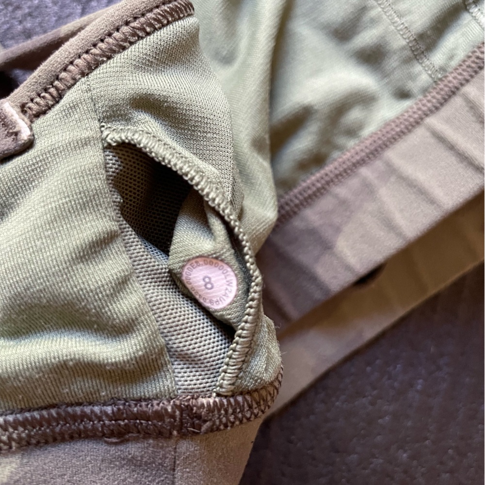 Lululemon Flow Y Bra Size 8 Light Support Nulu Camo Print A–C Cups - Picture 7 of 9